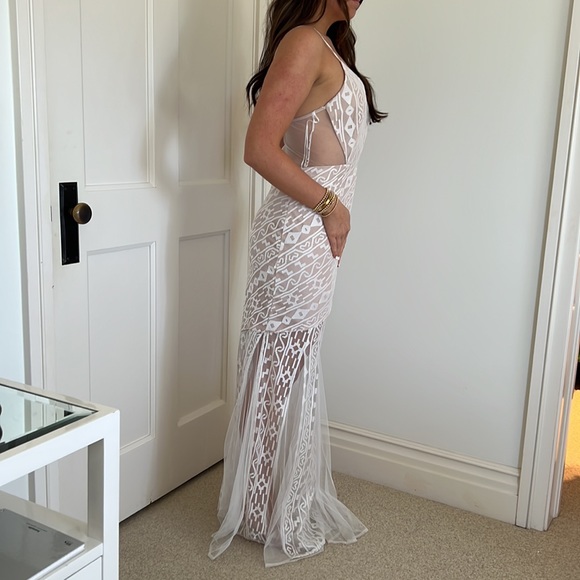 Lxxel Lace Maxi Dress - Picture 2 of 3